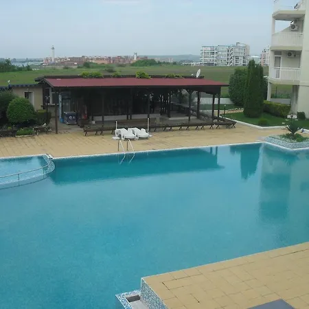 Hotel apartamentowy Rutland Rawda